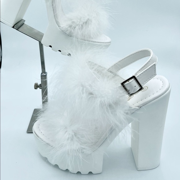 “Clueless” chunky furry platforms - Picture 2 of 11